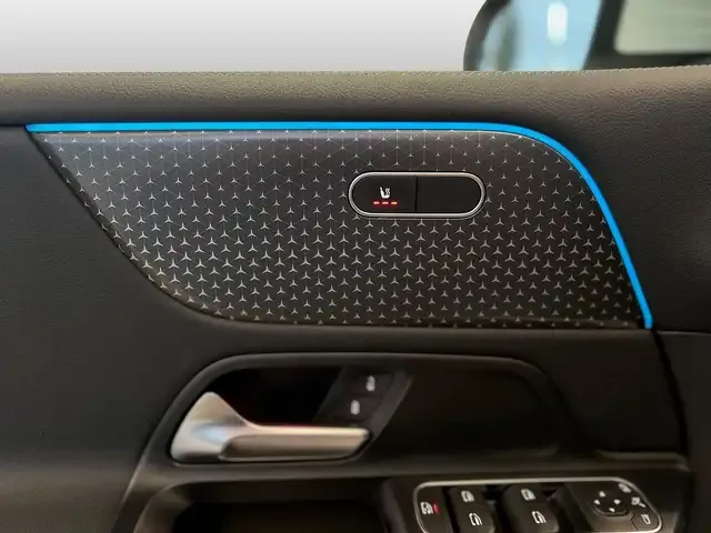 Mercedes-Benz EQB 300