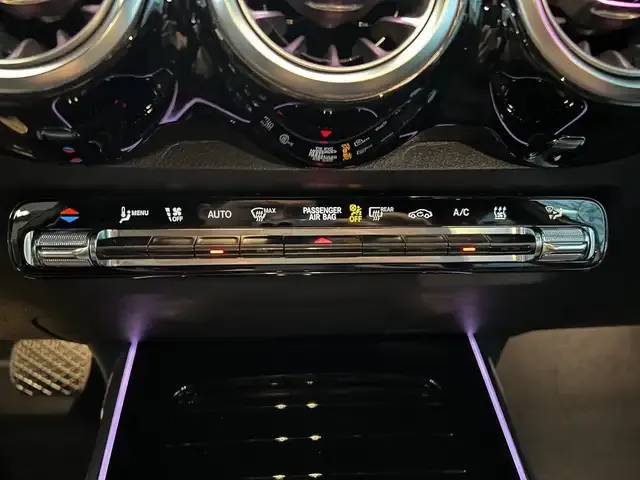 Mercedes-Benz EQB 300