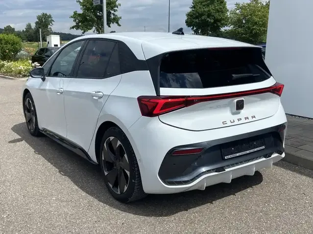 CUPRA Born