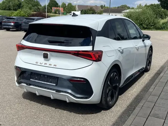 CUPRA Born