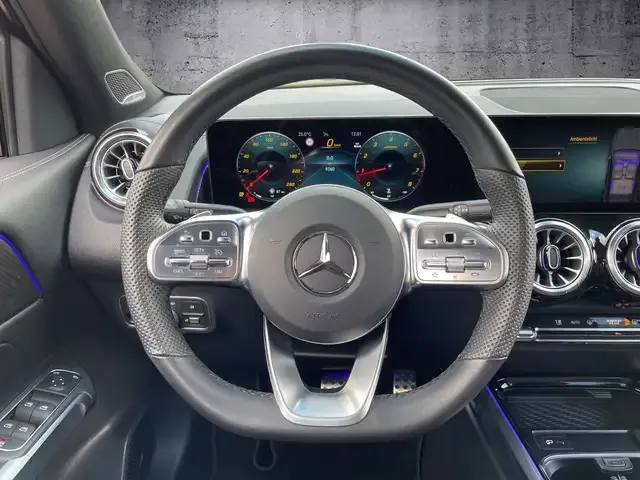 Mercedes-Benz GLB 200