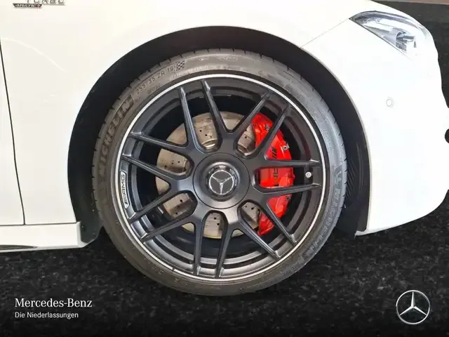 Mercedes-Benz CLA 45 AMG