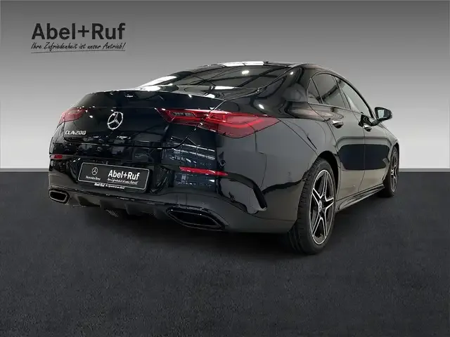 Mercedes-Benz CLA 200