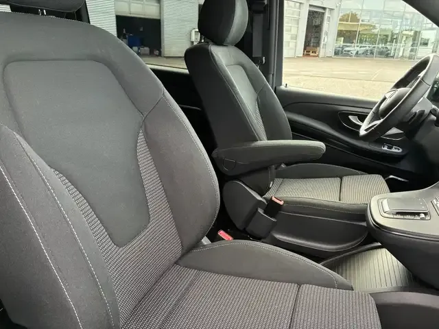 Mercedes-Benz EQV 300