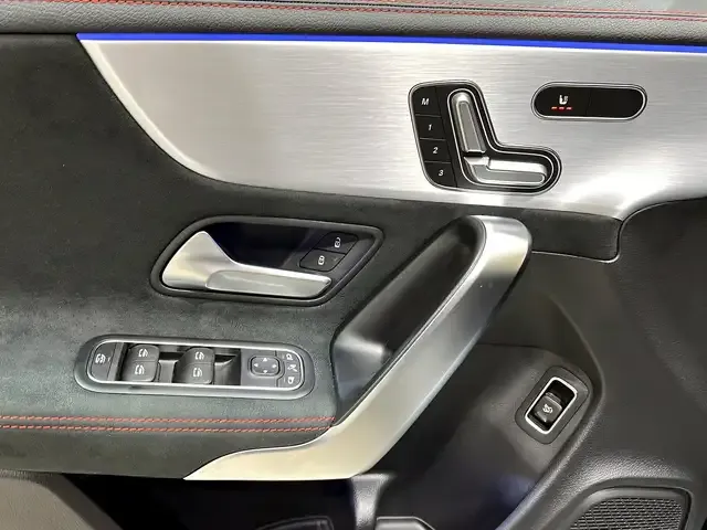 Mercedes-Benz CLA 45 AMG