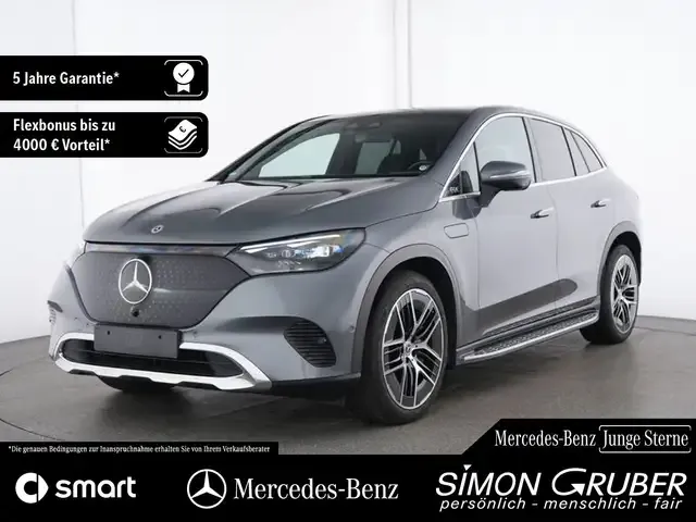 Mercedes-Benz EQE SUV
