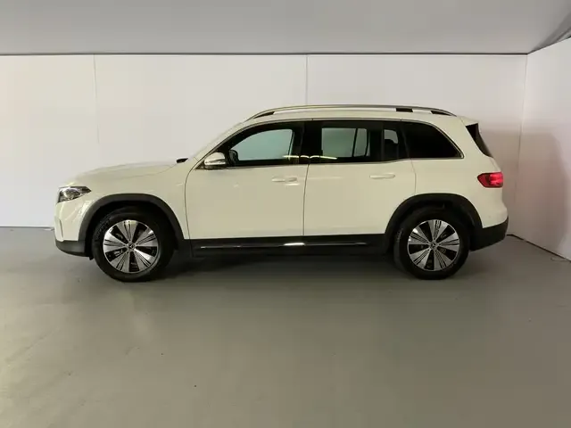 Mercedes-Benz EQB 300