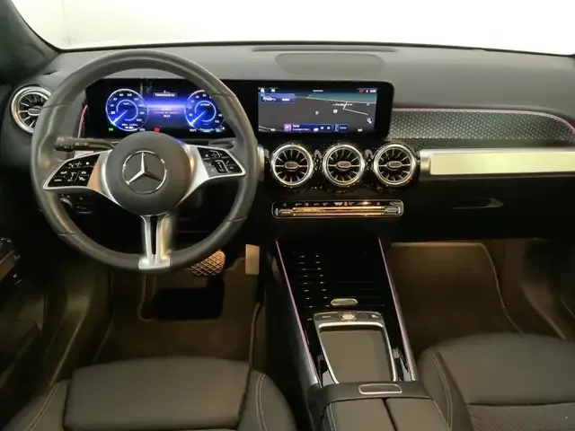 Mercedes-Benz EQB 300