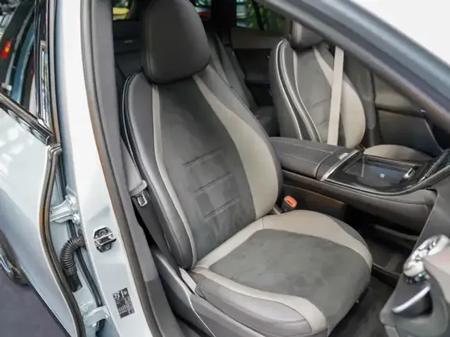 Mercedes-Benz EQE 350