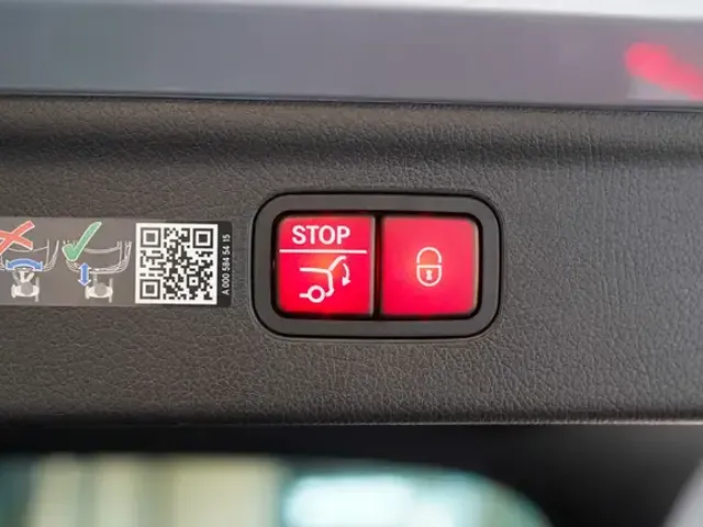 Mercedes-Benz EQE 350