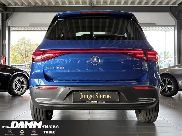 Mercedes-Benz EQB 300