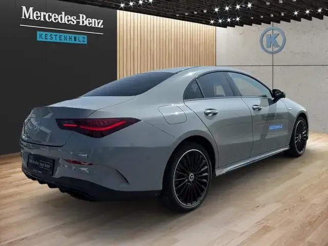 Mercedes-Benz CLA 250