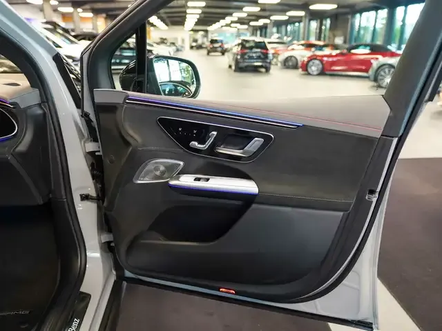 Mercedes-Benz EQE SUV