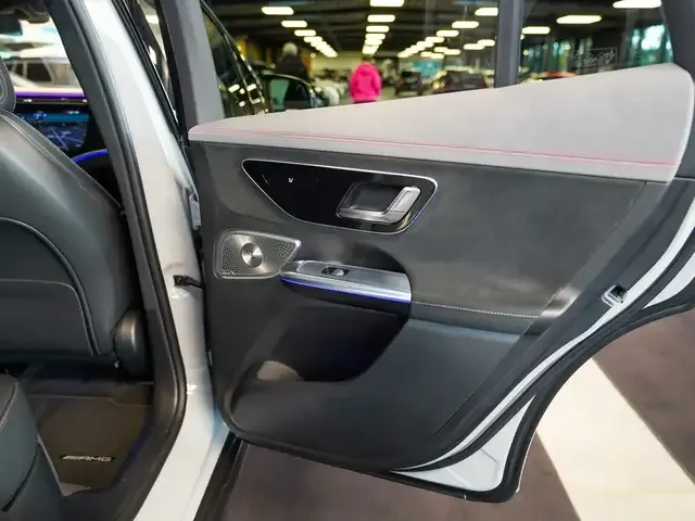 Mercedes-Benz EQE SUV