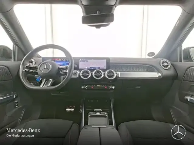 Mercedes-Benz EQB 250