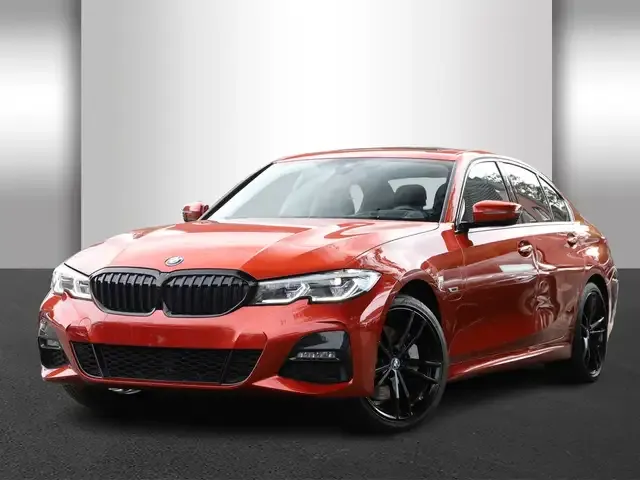 BMW 330