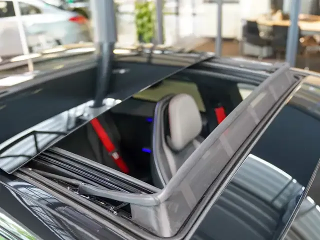 Mercedes-Benz EQE 350