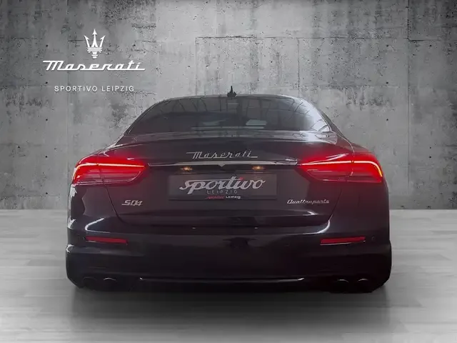 Maserati Quattroporte
