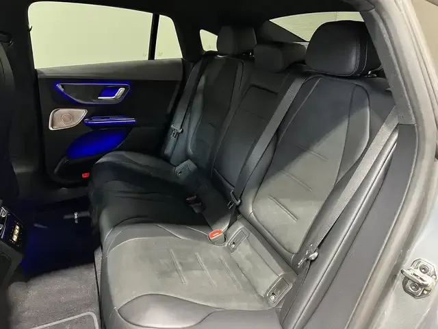Mercedes-Benz EQE 300