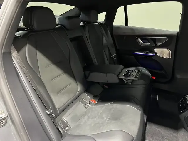 Mercedes-Benz EQE 300
