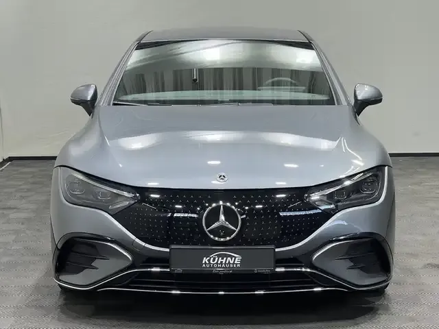 Mercedes-Benz EQE 300