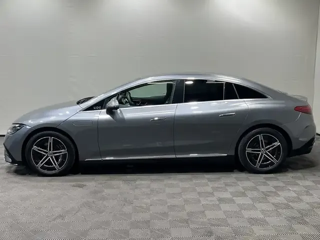 Mercedes-Benz EQE 300