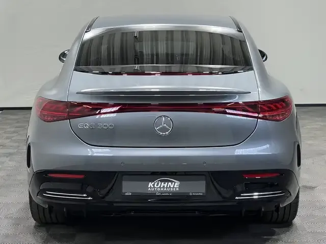 Mercedes-Benz EQE 300