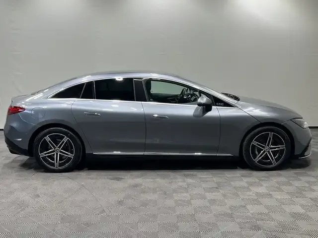 Mercedes-Benz EQE 300