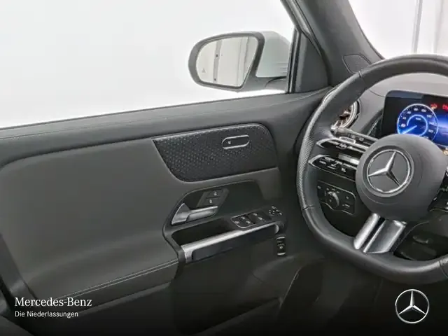 Mercedes-Benz EQB 300