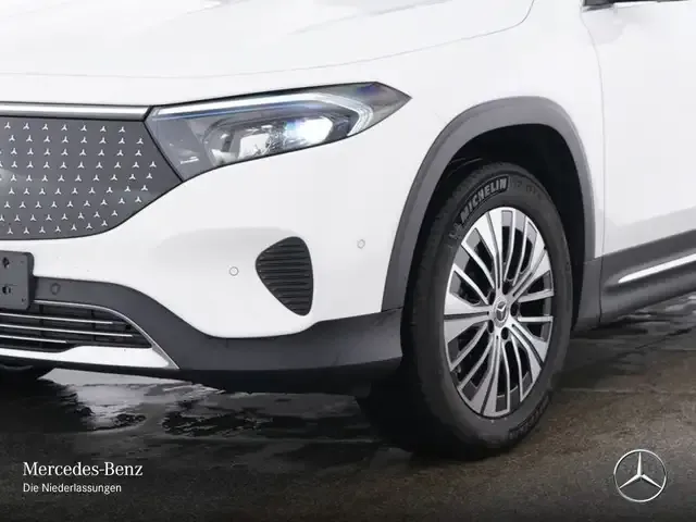 Mercedes-Benz EQB 300