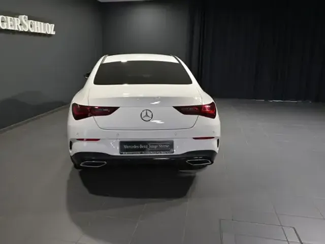 Mercedes-Benz CLA 200