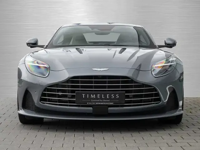 Aston Martin DB12