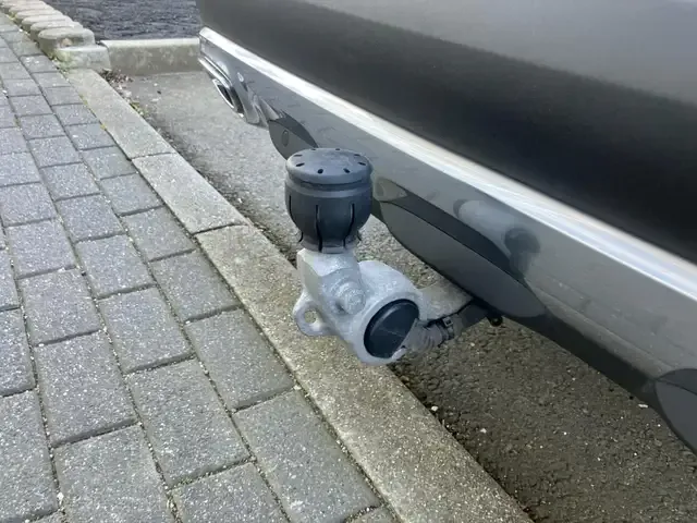 Mercedes-Benz E 400