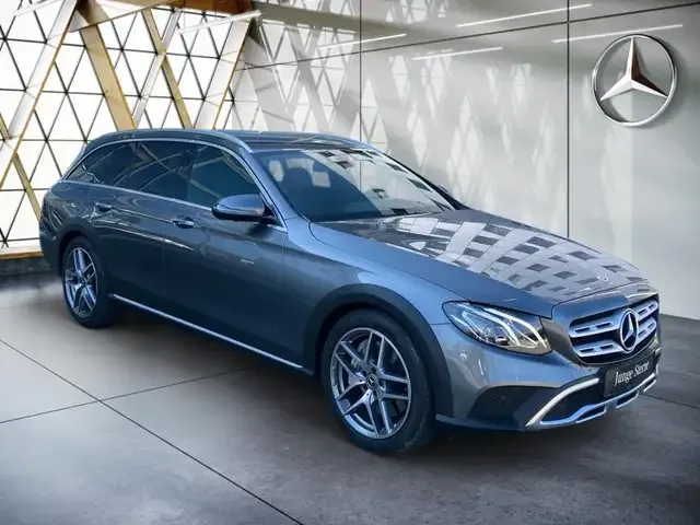 Mercedes-Benz E 400