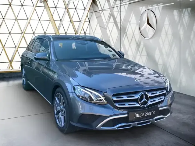 Mercedes-Benz E 400