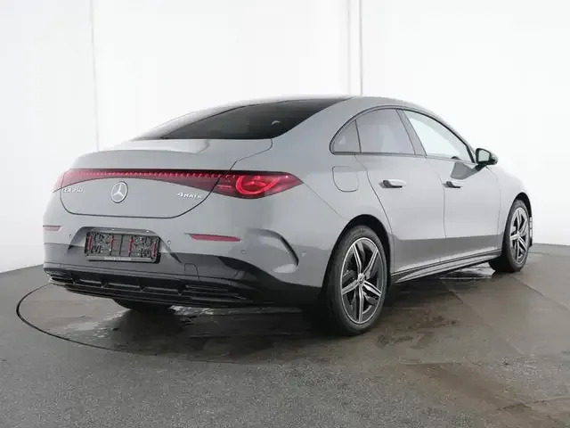 Mercedes-Benz CLA 350