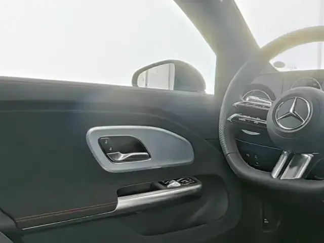 Mercedes-Benz CLA 350