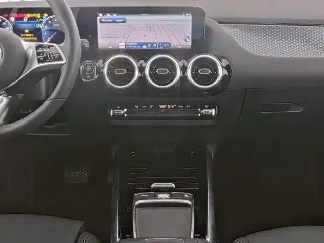 Mercedes-Benz B 220
