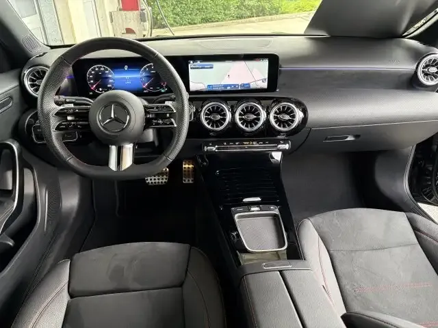 Mercedes-Benz A 180