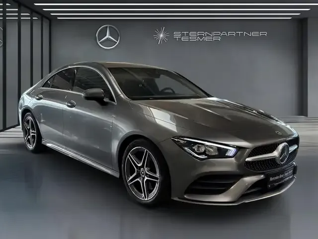 Mercedes-Benz CLA 200