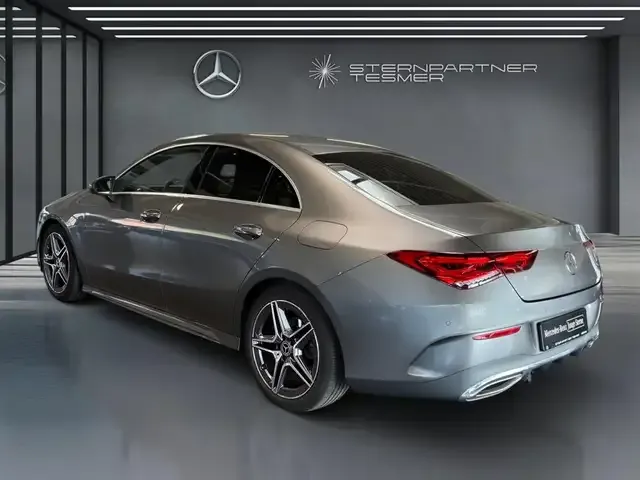 Mercedes-Benz CLA 200