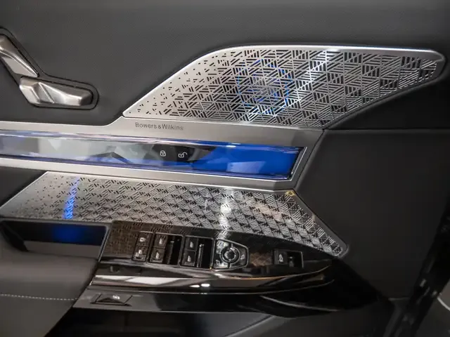 BMW 740