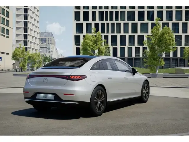 Mercedes-Benz EQE 300
