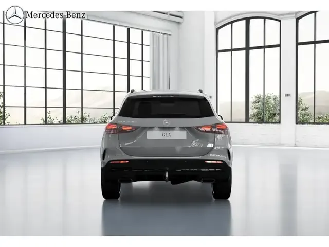 Mercedes-Benz GLA 200