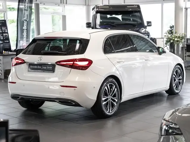 Mercedes-Benz A 200