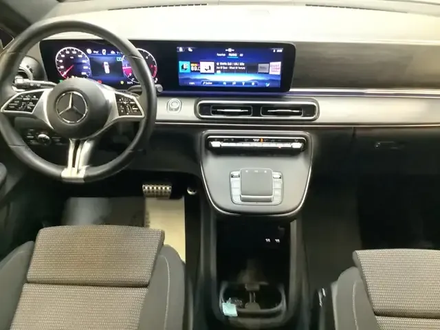 Mercedes-Benz V 220