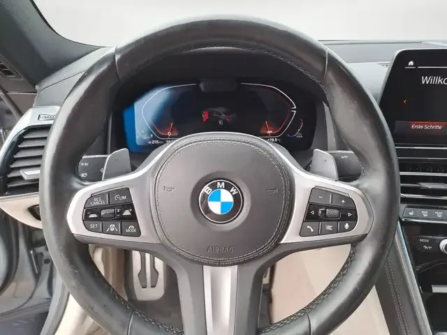 BMW 840