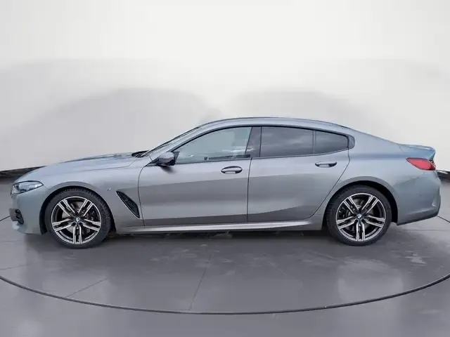 BMW 840