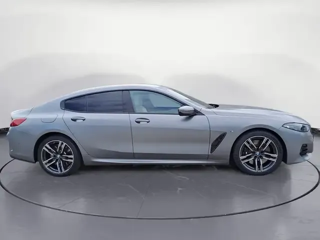 BMW 840