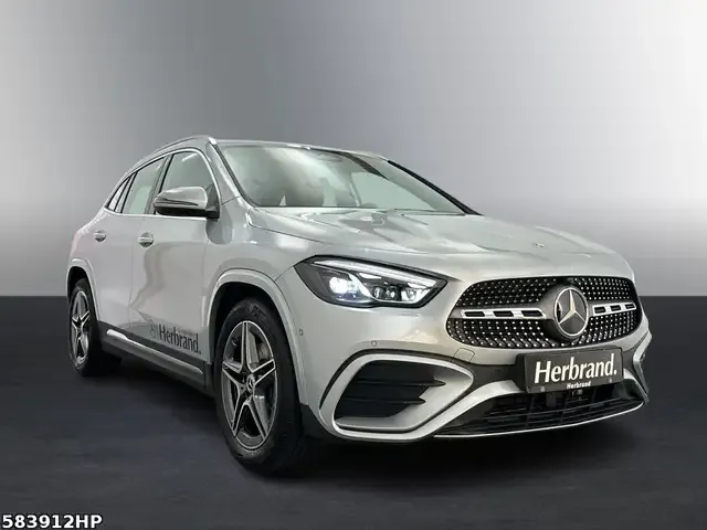 Mercedes-Benz GLA 180